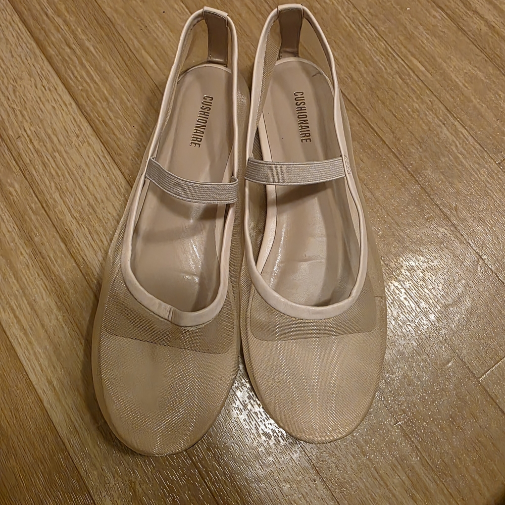 Cushionaire Women’s Cream Mesh Mary Jane Flats